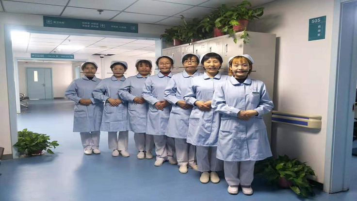 刻苦練習，把微笑服務堅持做到＂極致＂  打造接地氣有溫度的醫(yī)院優(yōu)質服務