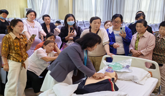 增強技能，呵護“夕陽”！長寧區(qū)開展養(yǎng)老護理員培訓(xùn)