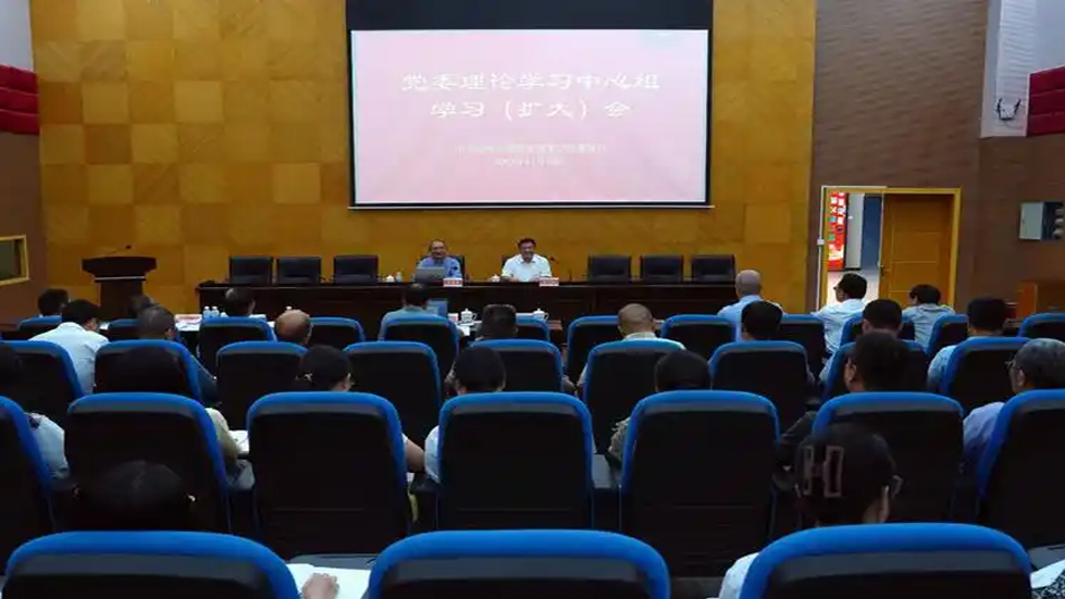 明確了中國經(jīng)濟(jì)實(shí)現(xiàn)高質(zhì)量發(fā)展之路（深入學(xué)習(xí)貫徹習(xí)近平新時(shí)代中國特色社會(huì)