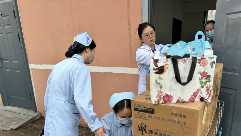 愛(ài)在三月天，情暖女職工——太原市第七人民醫(yī)院為全體女職工發(fā)放婦女節(jié)福利